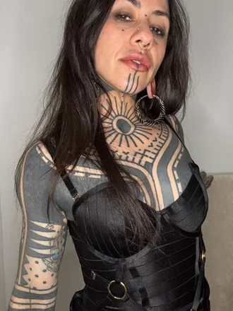 OnlyFans cuenta maverick_may header 2
