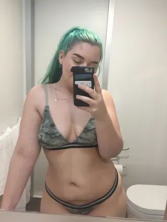 OnlyFans cuenta alexcombustibledesires avatar 1