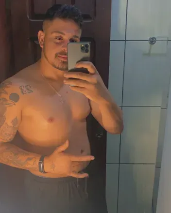 OnlyFans of rbruzinga23