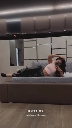OnlyFans cuenta biussvelvet header 2