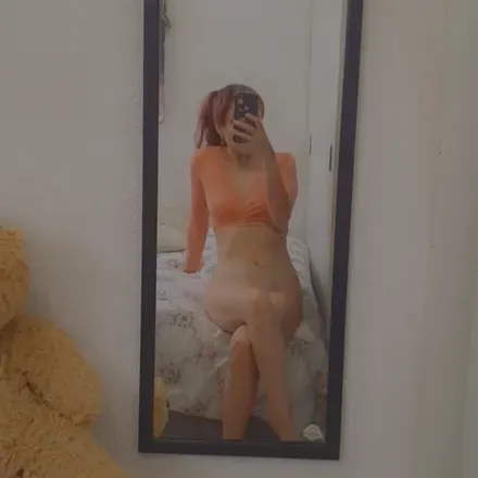 OnlyFans account  melanyered avatar 1