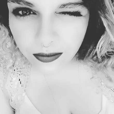 OnlyFans cuenta moemoe2011 avatar 1