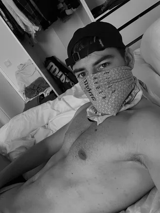 OnlyFans cuenta officialmr.v header 2