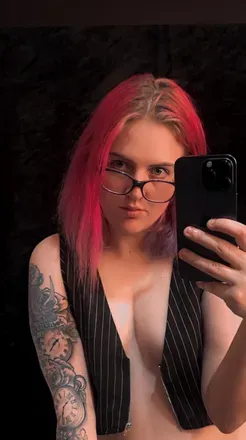 OnlyFans account  gremlin216 avatar 1