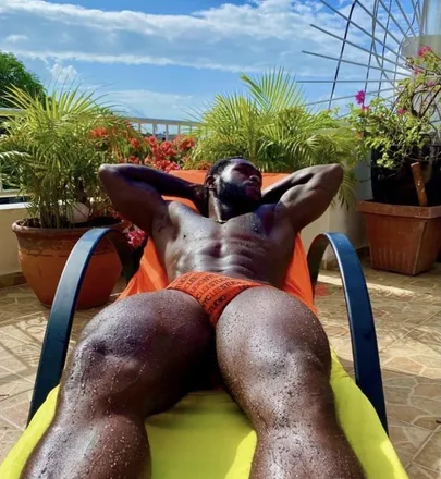 OnlyFans cuenta laperlanegra header 2