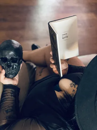 OnlyFans cuenta queenofthedamned956 header 2