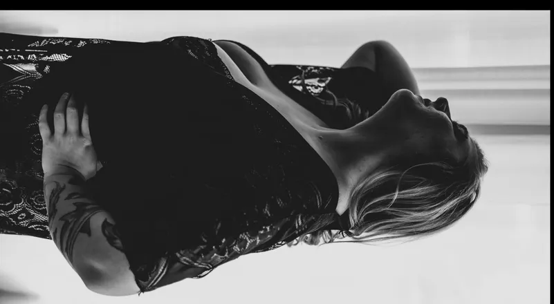 OnlyFans account  blackngreygirl header 2