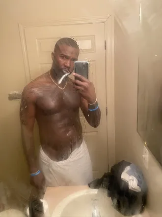 OnlyFans cuenta dickemdowndifferent header 2