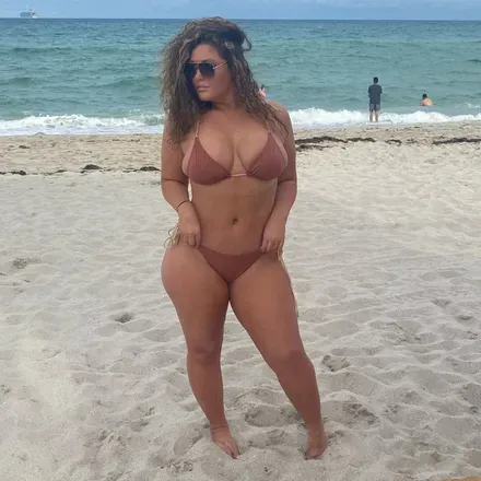 OnlyFans account  calirae.2113 avatar 1