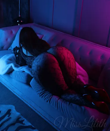 OnlyFans cuenta missscarletvice header 2