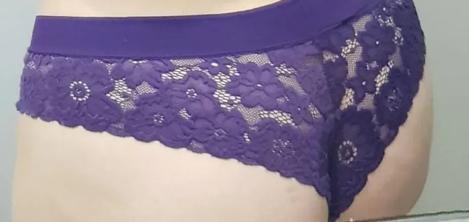 OnlyFans account  msscarlettrose.live header 2