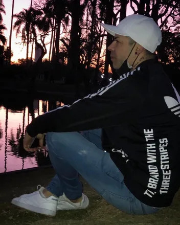 OnlyFans cuenta u64275575 header 2
