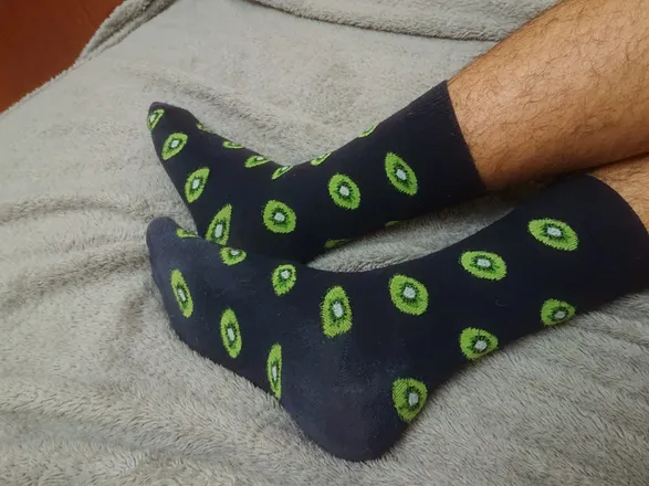 OnlyFans cuenta bigfeetkiwi header 2