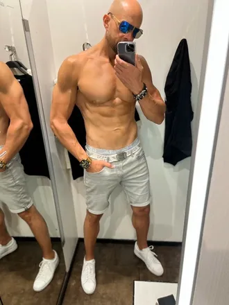 OnlyFans cuenta robertvegaaaa header 2