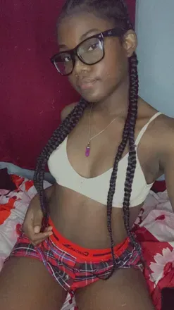 OnlyFans cuenta iliany18 avatar 1