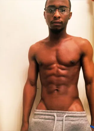 OnlyFans cuenta callmekevo23 header 2