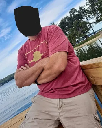 OnlyFans account  bigmanhairydadbod header 2