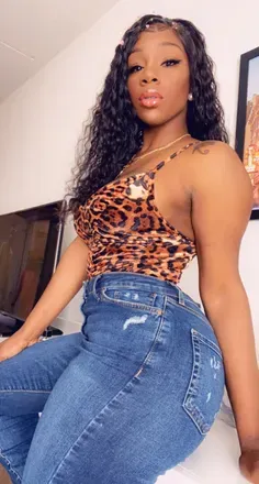 OnlyFans cuenta shariesharie avatar 1