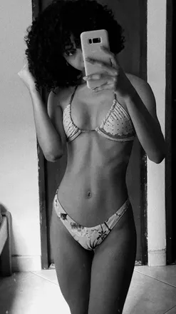 OnlyFans cuenta sexycurlygirl header 2