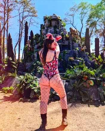 OnlyFans account  sunnyravebunny header 2