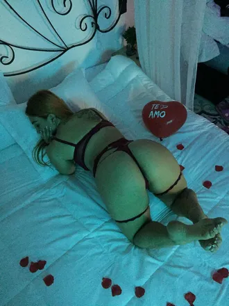 OnlyFans account  johanamoon header 2