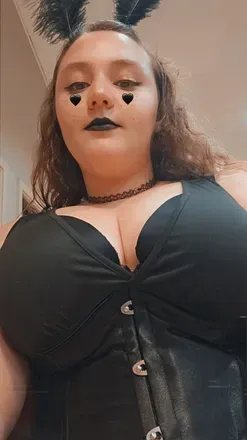 OnlyFans account  innocent_kitten avatar 1