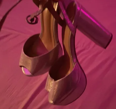 OnlyFans cuenta whoisfeets header 2
