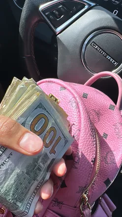 OnlyFans cuenta lightskinnnriri header 2