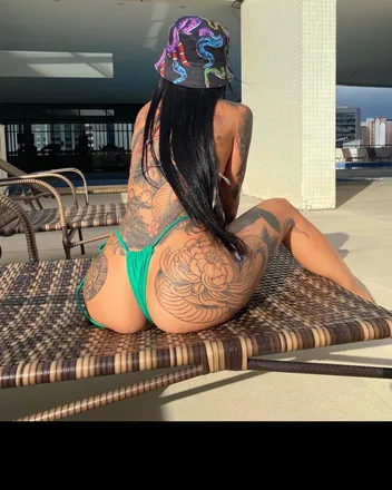 OnlyFans cuenta hlleyc header 2