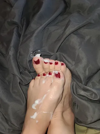 OnlyFans cuenta petitetwofeet header 2