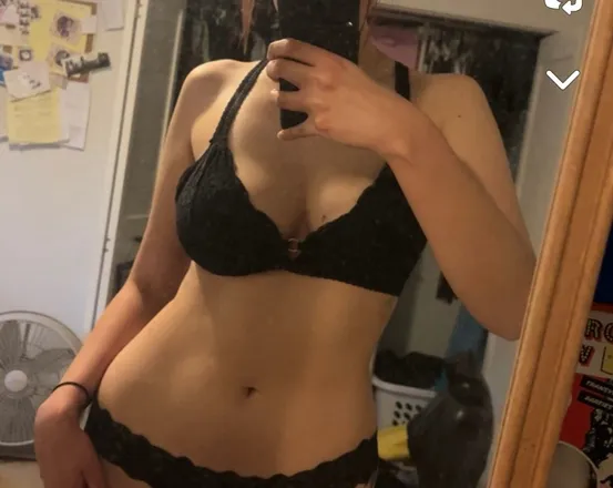 OnlyFans cuenta aliceluvsphallus header 2
