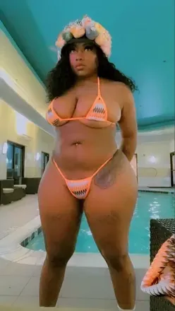 OnlyFans cuenta prettybrownround26 avatar 1