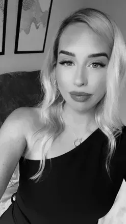 OnlyFans cuenta caseycasey95 avatar 1