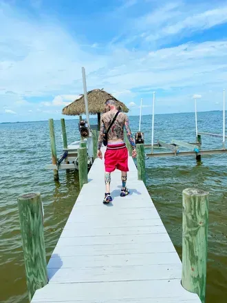 OnlyFans cuenta mikeyinked header 2