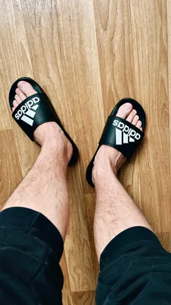 OnlyFans cuenta socksfeetsboys header 2