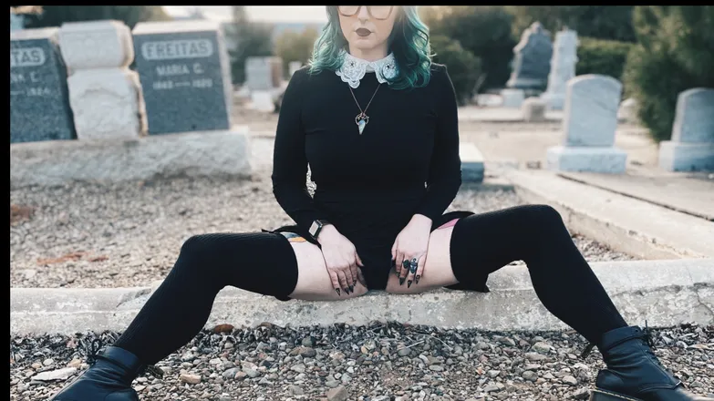 OnlyFans cuenta cemeteryghoulfree header 2