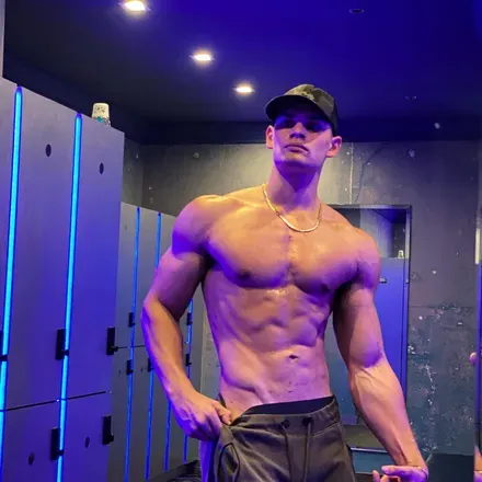 OnlyFans account  trainwiththomas avatar 1