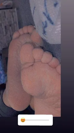 OnlyFans cuenta loverousefeet header 2