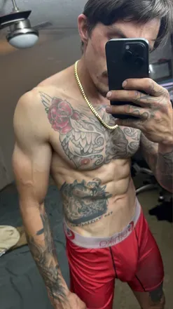 OnlyFans cuenta justattooss avatar 1