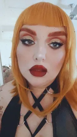 OnlyFans account  polyesterpeepshow avatar 1