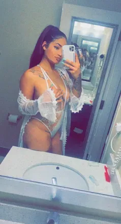 OnlyFans cuenta prettylil.niiyah avatar 1