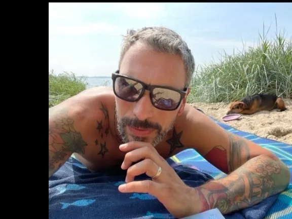 OnlyFans cuenta u207980819 header 2