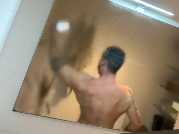 OnlyFans cuenta martinez666 header 2