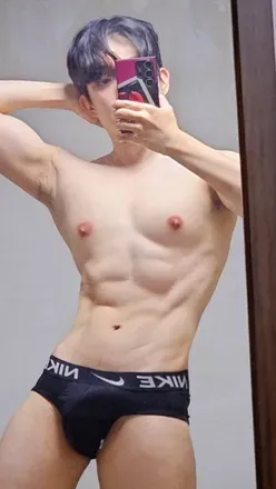 OnlyFans cuenta exwhitekorean01 avatar 1