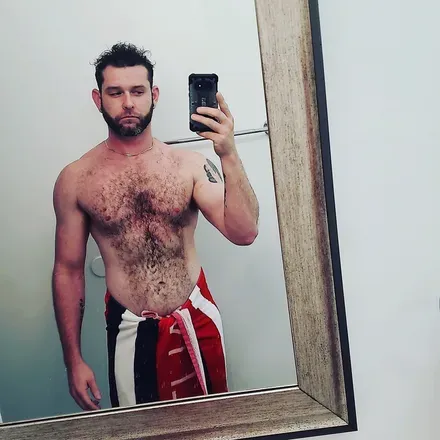 OnlyFans cuenta down4whateva88 header 2