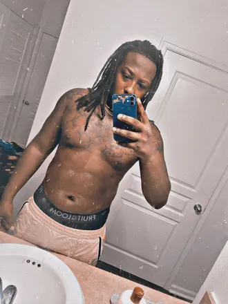 OnlyFans account  loverboygee header 2