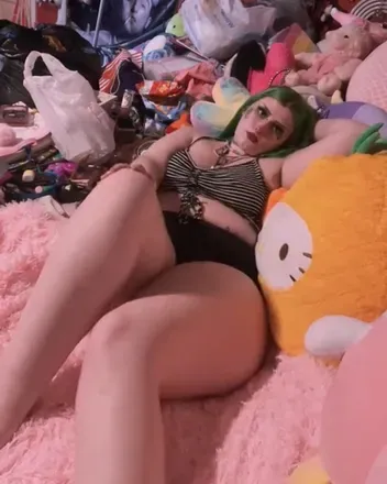 OnlyFans cuenta hellokittysgf avatar 1