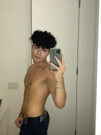 OnlyFans cuenta itsnoahsworld avatar 1
