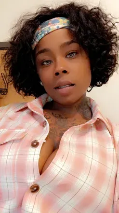 OnlyFans cuenta shaemarie23 header 2