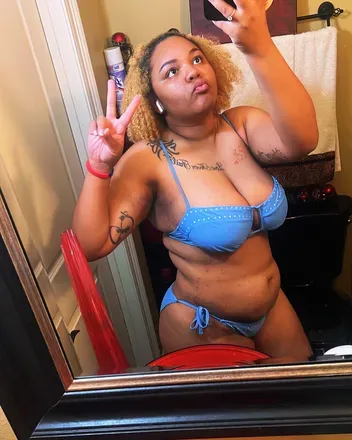 OnlyFans account  rynnv avatar 1